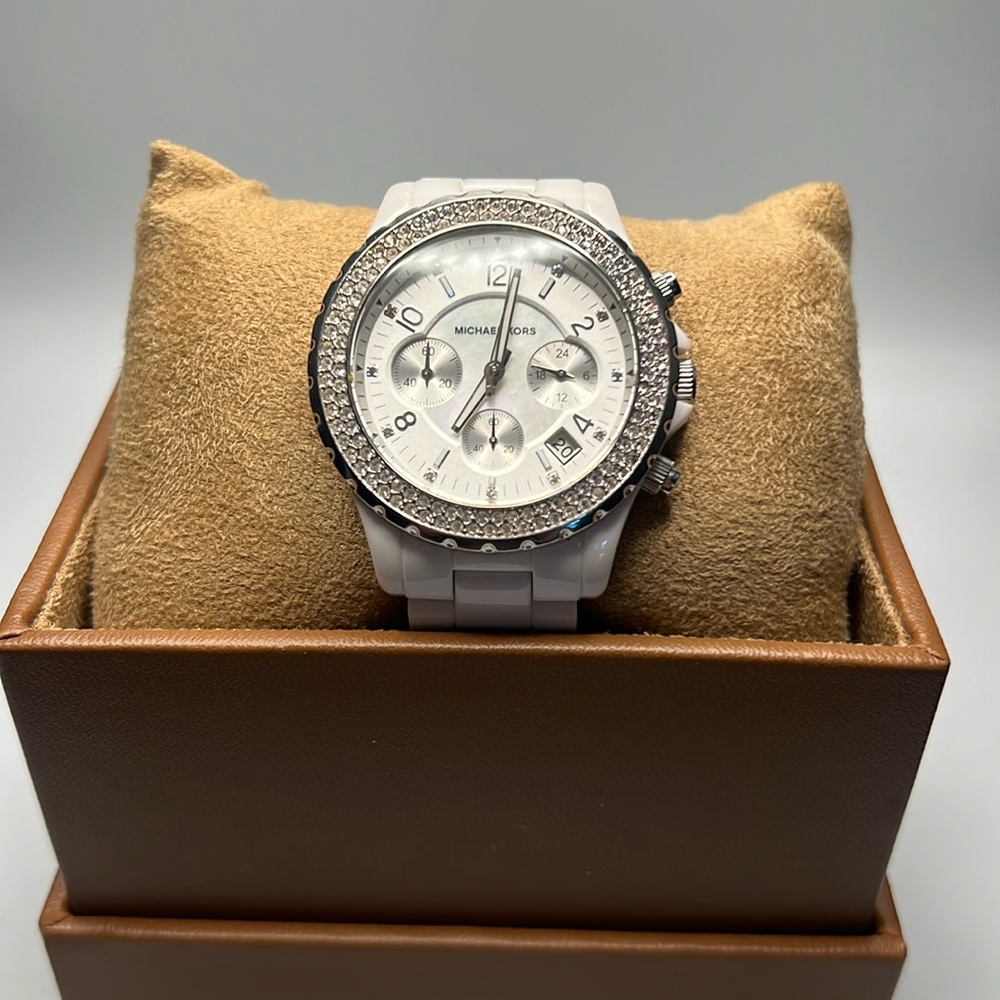 Michael Kors woman’s Madison MK5300 white & stainless watch!